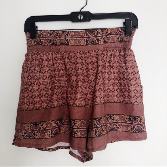 Olivaceous Burgundy Boho High Rise Shorts Women’s Size Small NWT - Picture 8 of 8